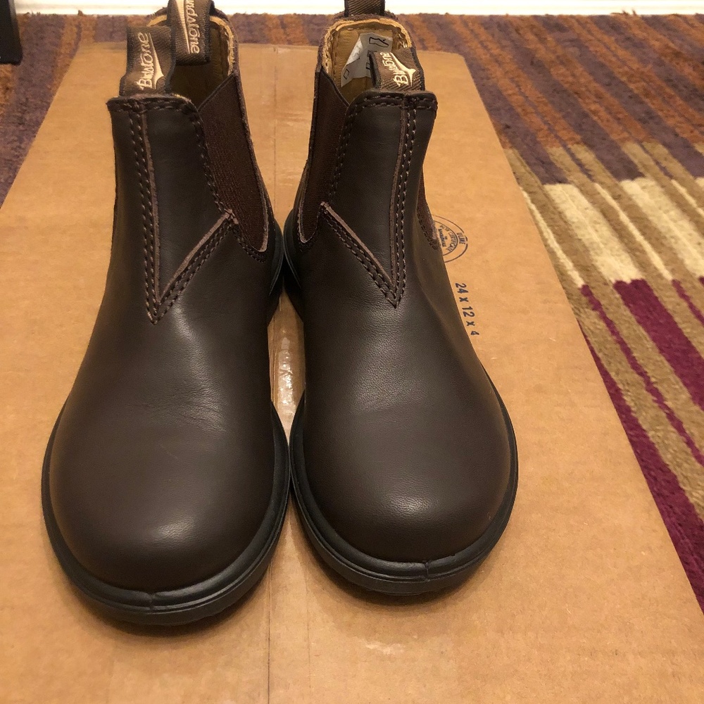 Blundstone Brown Leather Boots BRAND NEW